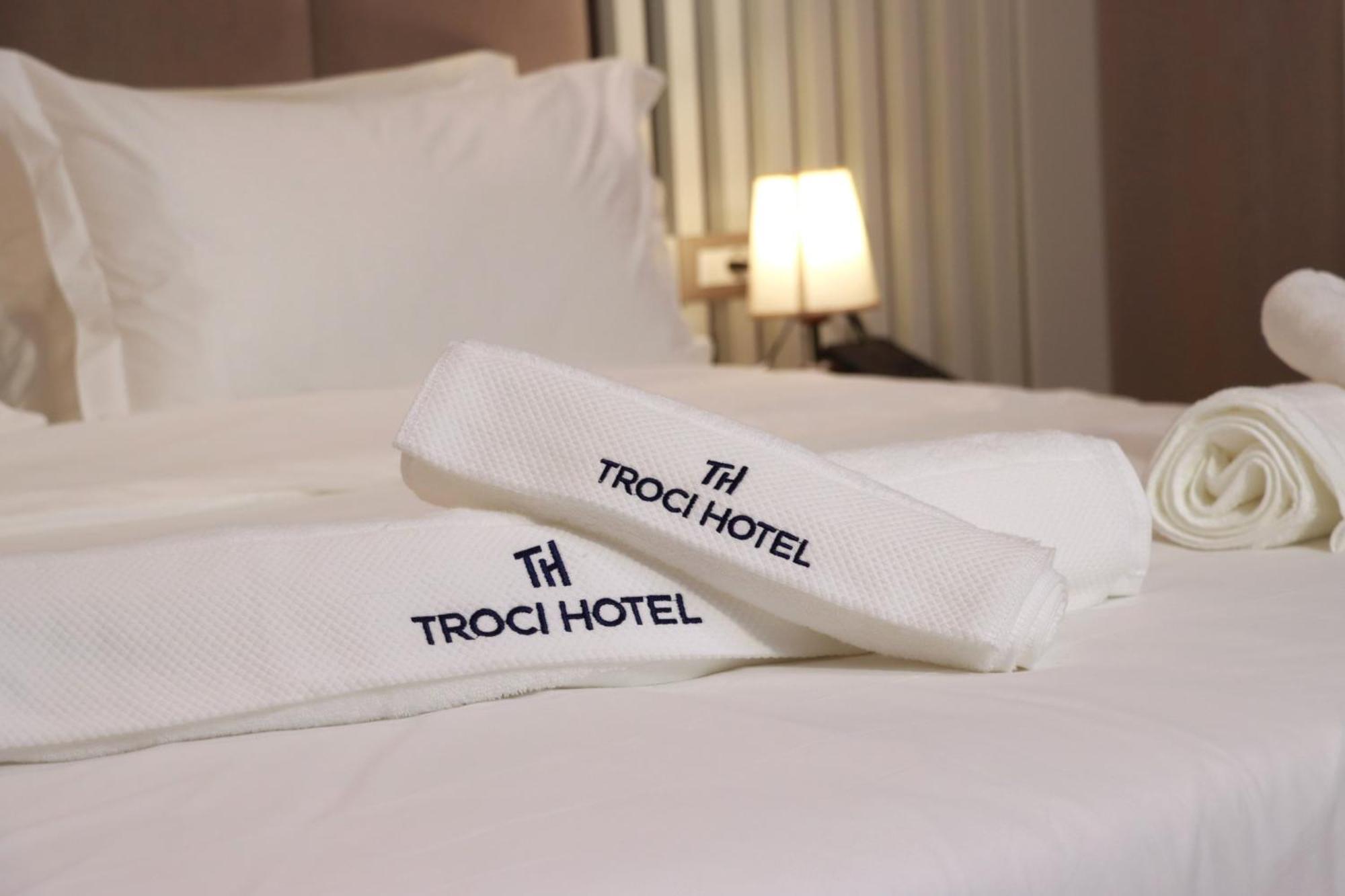 Troci Hotel Kamez Bagian luar foto