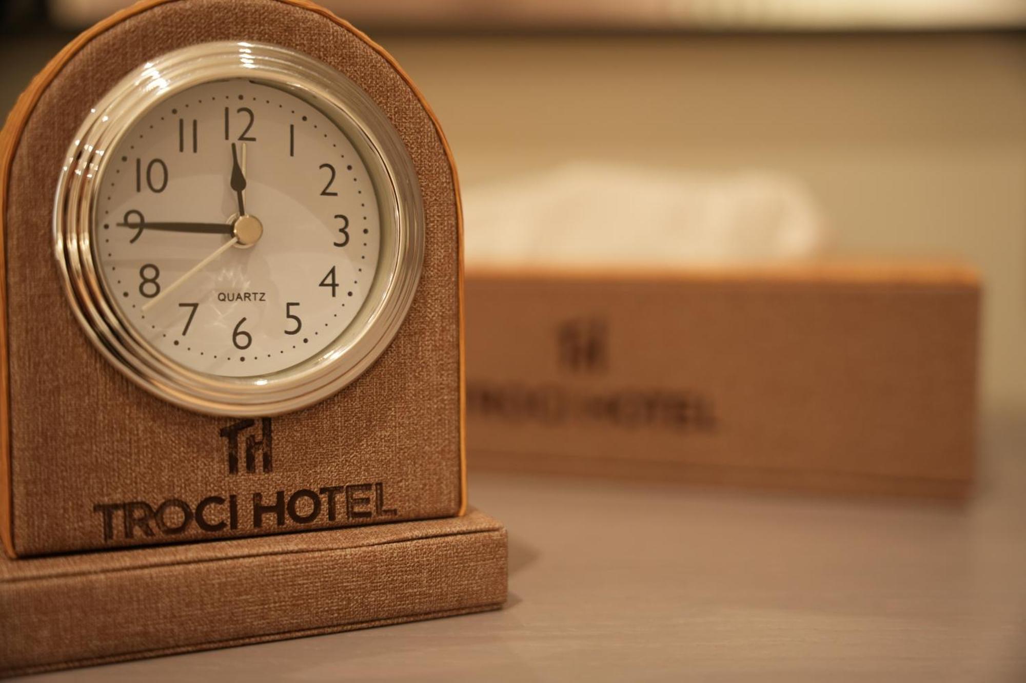 Troci Hotel Kamez Bagian luar foto