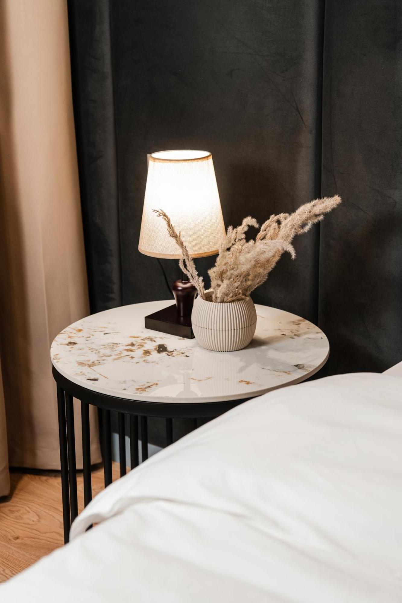 Troci Hotel Kamez Bagian luar foto