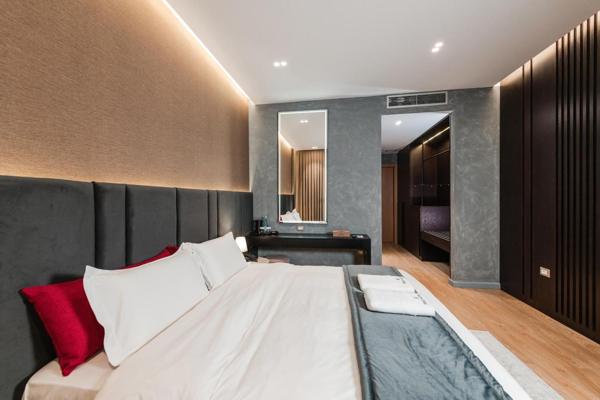 Troci Hotel Kamez Bagian luar foto