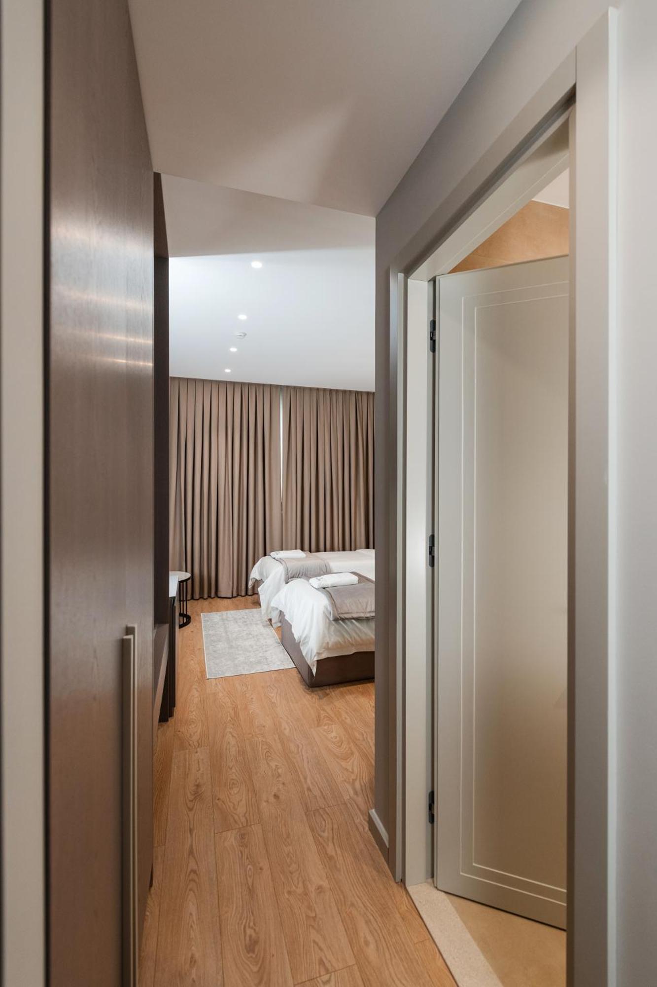 Troci Hotel Kamez Bagian luar foto