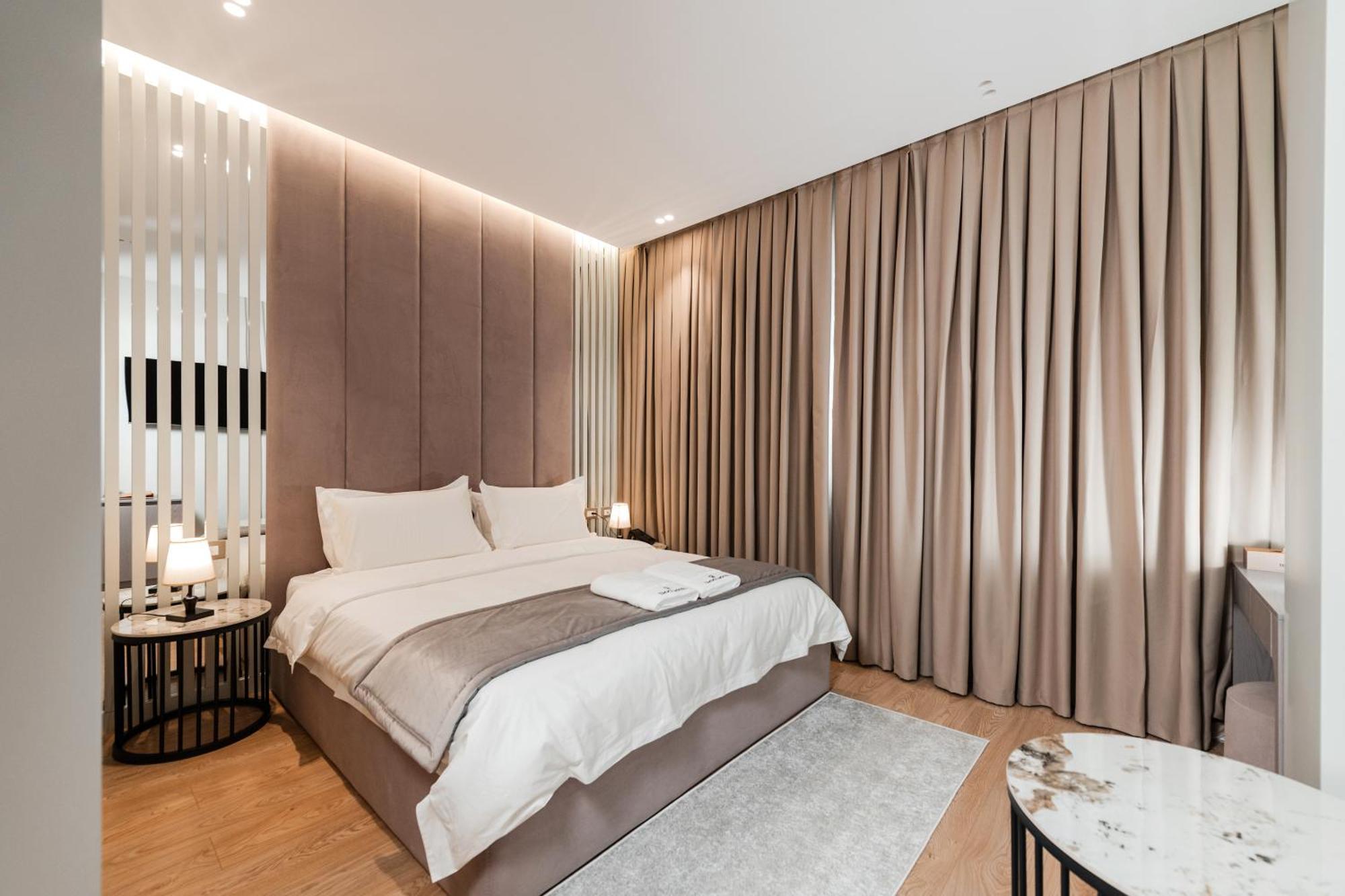 Troci Hotel Kamez Bagian luar foto