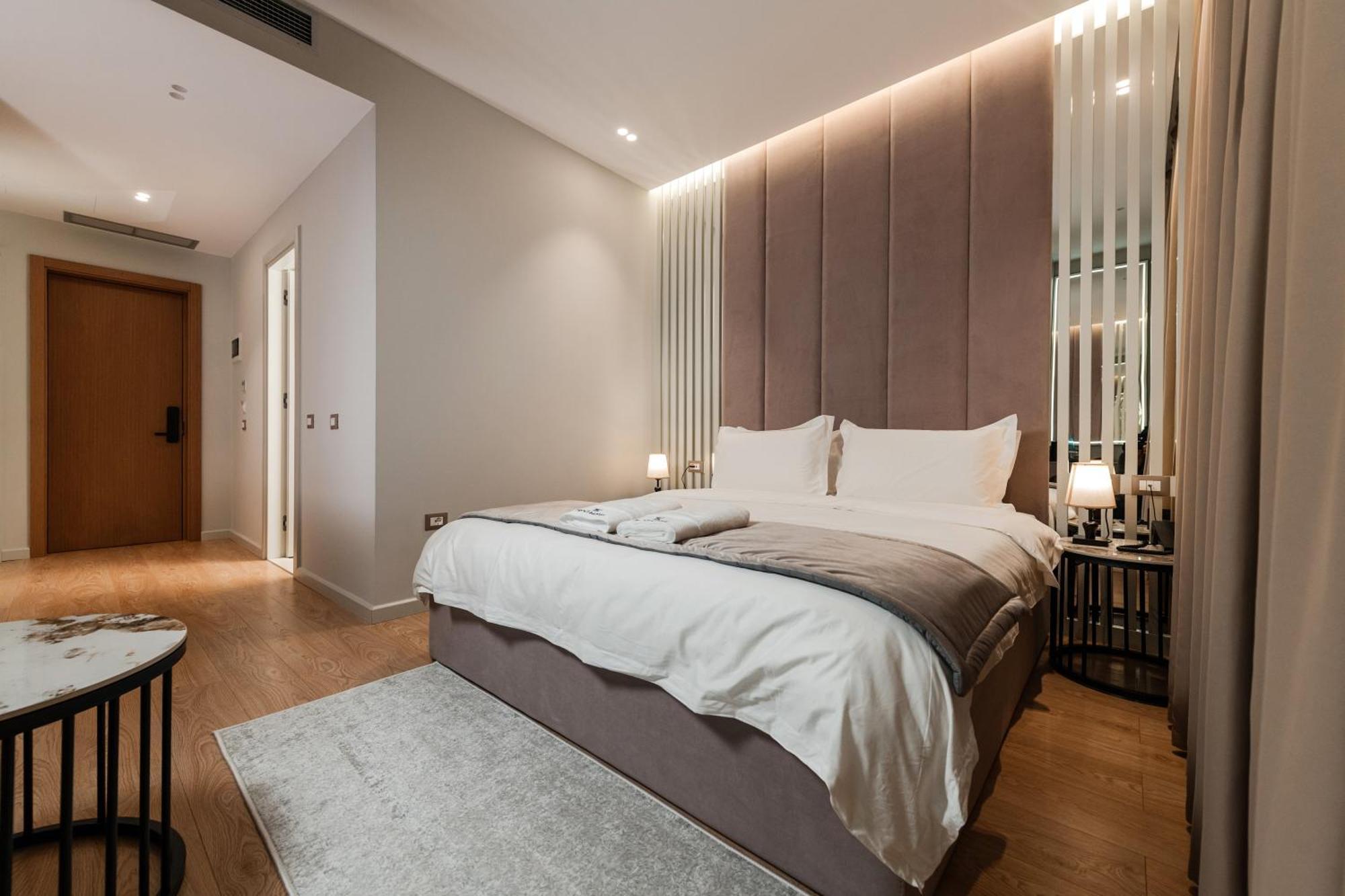 Troci Hotel Kamez Bagian luar foto