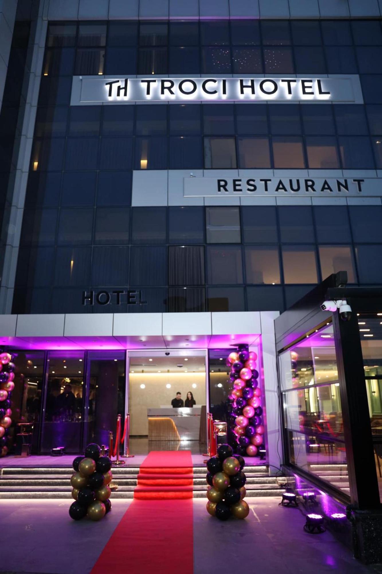 Troci Hotel Kamez Bagian luar foto